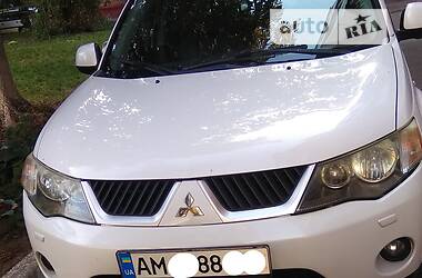 Позашляховик / Кросовер Mitsubishi Outlander XL 2008 в Житомирі