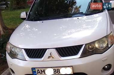 Внедорожник / Кроссовер Mitsubishi Outlander XL 2008 в 