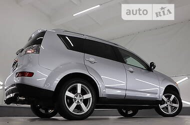 Внедорожник / Кроссовер Mitsubishi Outlander XL 2009 в Трускавце