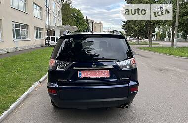 Внедорожник / Кроссовер Mitsubishi Outlander XL 2012 в Дубно