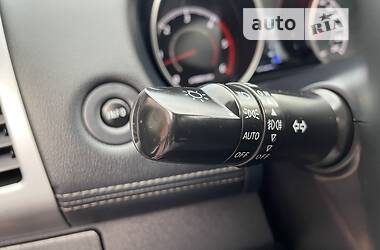Внедорожник / Кроссовер Mitsubishi Outlander XL 2012 в 