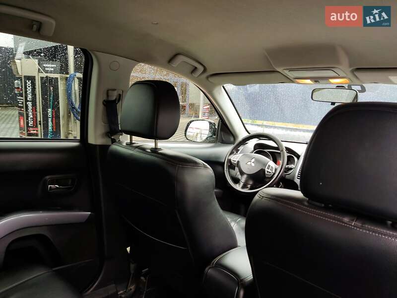 Внедорожник / Кроссовер Mitsubishi Outlander XL 2007 в Харькове