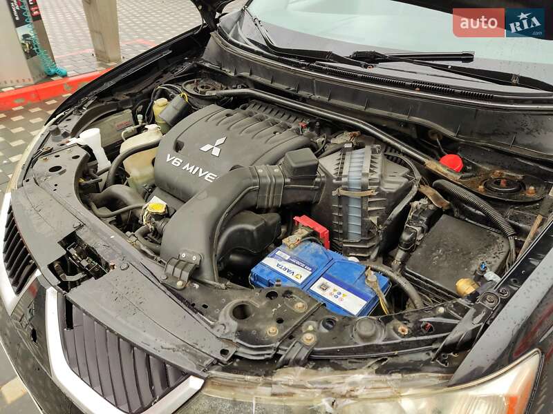 Внедорожник / Кроссовер Mitsubishi Outlander XL 2007 в Харькове