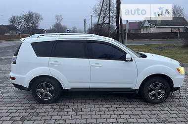 Внедорожник / Кроссовер Mitsubishi Outlander XL 2010 в Барановке