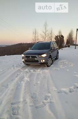 Внедорожник / Кроссовер Mitsubishi Outlander XL 2013 в Ивано-Франковске