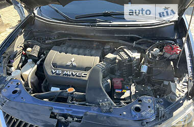 Внедорожник / Кроссовер Mitsubishi Outlander XL 2007 в 