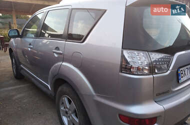 Внедорожник / Кроссовер Mitsubishi Outlander XL 2010 в 