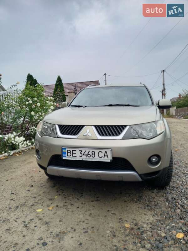 Позашляховик / Кросовер Mitsubishi Outlander XL 2008 в Первомайську фото 4 Позашляховик / Кросовер Mitsubishi Outlander XL 2008 в Первомайську