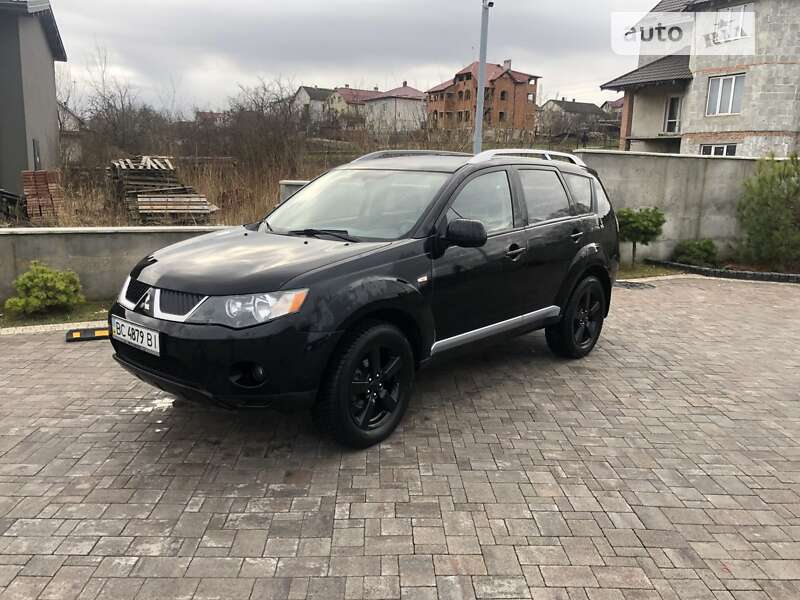 Внедорожник / Кроссовер Mitsubishi Outlander XL 2008 в Львове