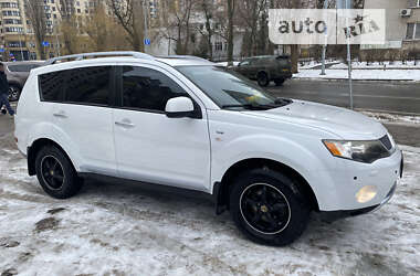 Внедорожник / Кроссовер Mitsubishi Outlander XL 2008 в Киеве