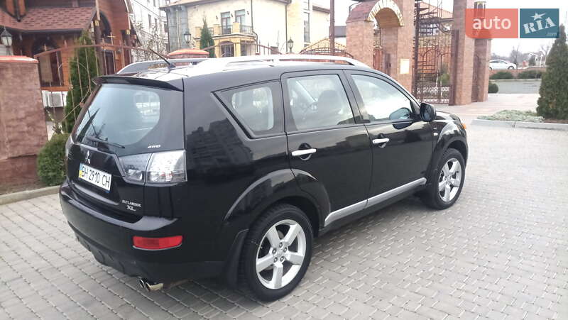 Позашляховик / Кросовер Mitsubishi Outlander XL 2008 в Чорноморську