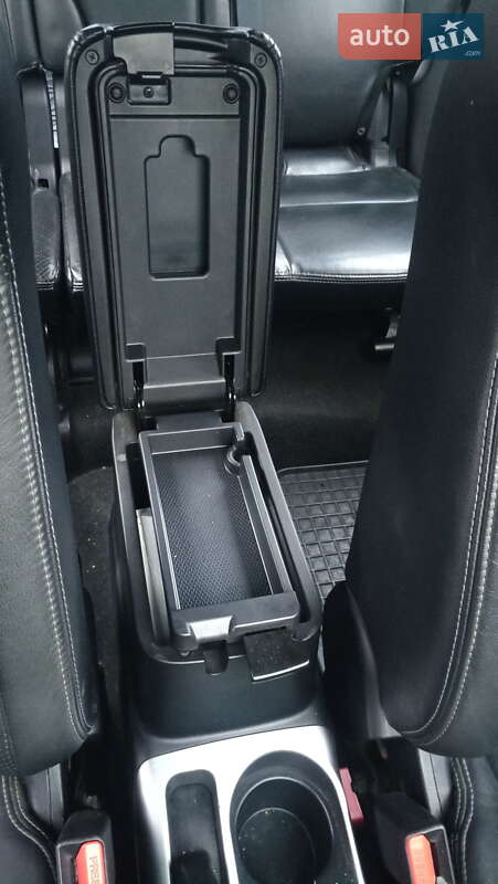 Позашляховик / Кросовер Mitsubishi Outlander XL 2008 в Чорноморську