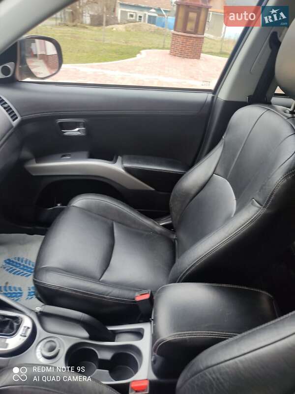 Позашляховик / Кросовер Mitsubishi Outlander XL 2010 в Чернівцях фото 8 Позашляховик / Кросовер Mitsubishi Outlander XL 2010 в Чернівцях