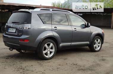 Позашляховик / Кросовер Mitsubishi Outlander XL 2007 в Сумах