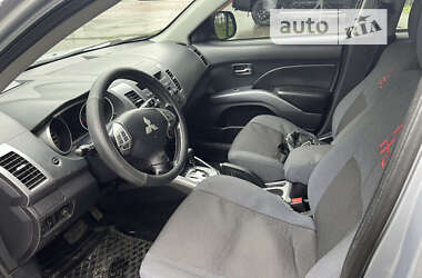 Позашляховик / Кросовер Mitsubishi Outlander XL 2008 в Броварах