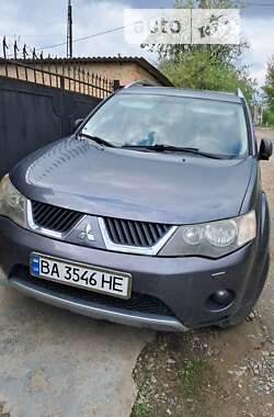 Позашляховик / Кросовер Mitsubishi Outlander XL 2009 в Малій Висці