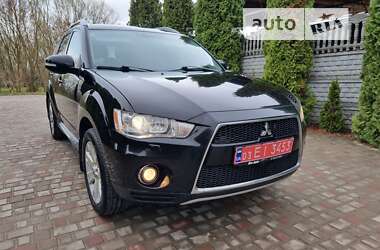 Внедорожник / Кроссовер Mitsubishi Outlander XL 2010 в Бродах