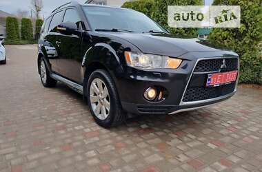 Позашляховик / Кросовер Mitsubishi Outlander XL 2010 в Бродах