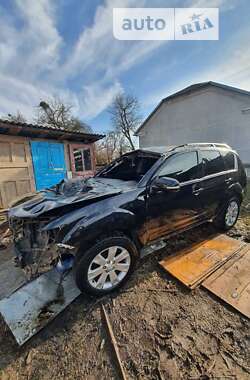 Внедорожник / Кроссовер Mitsubishi Outlander XL 2010 в Львове