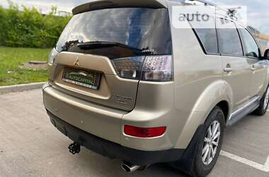 Внедорожник / Кроссовер Mitsubishi Outlander XL 2009 в Киеве