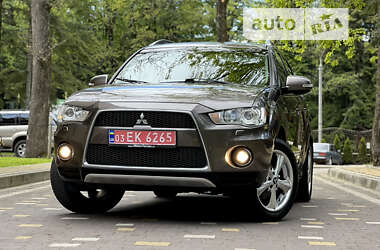 Внедорожник / Кроссовер Mitsubishi Outlander XL 2010 в Дрогобыче