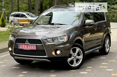 Внедорожник / Кроссовер Mitsubishi Outlander XL 2010 в Дрогобыче