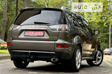 Внедорожник / Кроссовер Mitsubishi Outlander XL 2010 в Дрогобыче