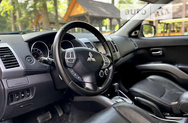 Внедорожник / Кроссовер Mitsubishi Outlander XL 2010 в Дрогобыче