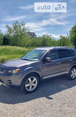 Внедорожник / Кроссовер Mitsubishi Outlander XL 2007 в Ивано-Франковске