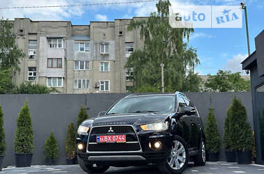 Позашляховик / Кросовер Mitsubishi Outlander XL 2010 в Дрогобичі