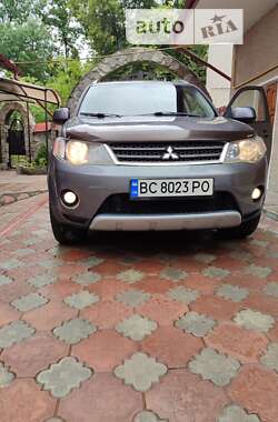 Внедорожник / Кроссовер Mitsubishi Outlander XL 2007 в 