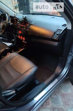 Внедорожник / Кроссовер Mitsubishi Outlander XL 2007 в 