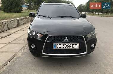 Позашляховик / Кросовер Mitsubishi Outlander XL 2010 в Чернівцях