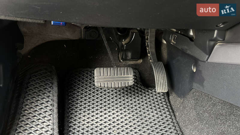 Внедорожник / Кроссовер Mitsubishi Outlander XL 2008 в Киеве