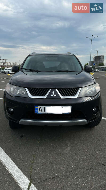 Внедорожник / Кроссовер Mitsubishi Outlander XL 2008 в Киеве