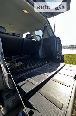 Внедорожник / Кроссовер Mitsubishi Outlander XL 2011 в 