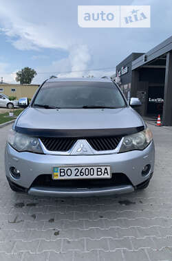 Позашляховик / Кросовер Mitsubishi Outlander XL 2008 в Шумську