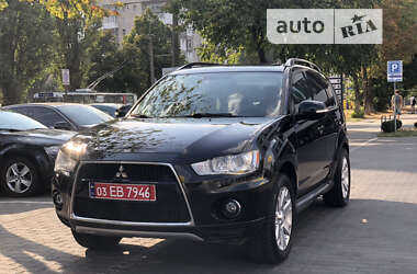 Позашляховик / Кросовер Mitsubishi Outlander XL 2011 в Луцьку