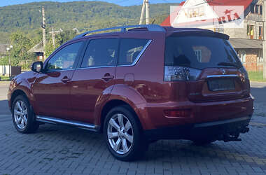 Внедорожник / Кроссовер Mitsubishi Outlander XL 2011 в Косове