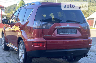 Внедорожник / Кроссовер Mitsubishi Outlander XL 2011 в Косове