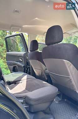 Внедорожник / Кроссовер Mitsubishi Outlander XL 2010 в 