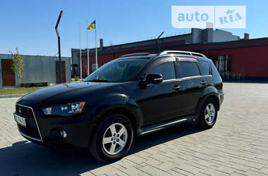 Позашляховик / Кросовер Mitsubishi Outlander XL 2010 в Здолбуніві