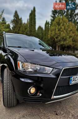 Внедорожник / Кроссовер Mitsubishi Outlander XL 2010 в Ковеле