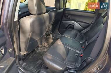 Внедорожник / Кроссовер Mitsubishi Outlander XL 2008 в 