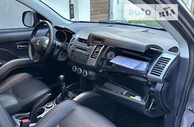 Позашляховик / Кросовер Mitsubishi Outlander XL 2009 в Вінниці