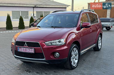 Внедорожник / Кроссовер Mitsubishi Outlander XL 2012 в Радомышле