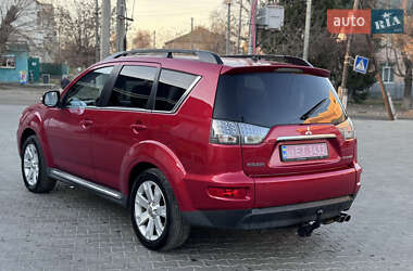 Внедорожник / Кроссовер Mitsubishi Outlander XL 2012 в Радомышле