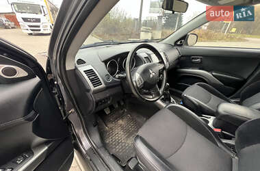 Позашляховик / Кросовер Mitsubishi Outlander XL 2011 в Дрогобичі