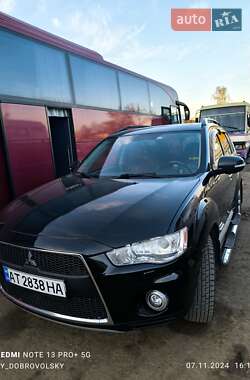 Внедорожник / Кроссовер Mitsubishi Outlander XL 2012 в Ивано-Франковске