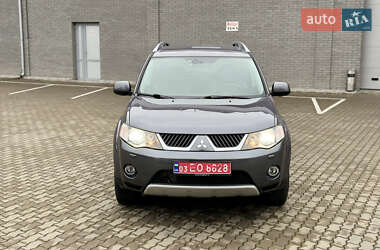 Позашляховик / Кросовер Mitsubishi Outlander XL 2009 в Рівному